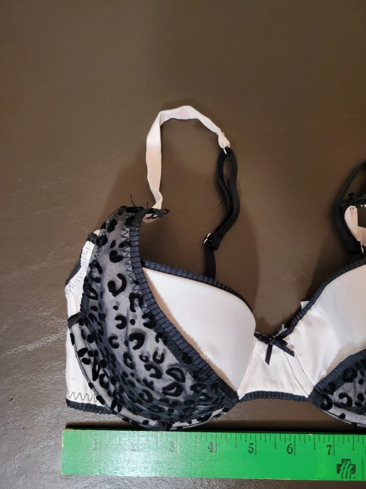 *Pinhole* Sujetador para mujer 32c Contorno Balconnet Pleasure State Etiqueta blanca Nuevo con etiquetas Foto 2 de 4