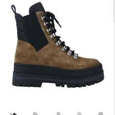 Mark fisher new in box size 9 plune medium natural boots‎ Women’s