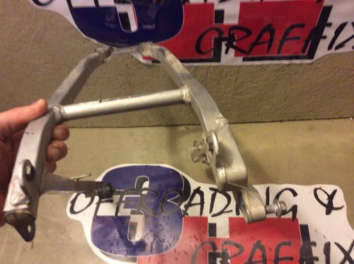 2004 Yamaha YZ450f YZ 450f Sub Frame Subframe - Picture 4 of 5