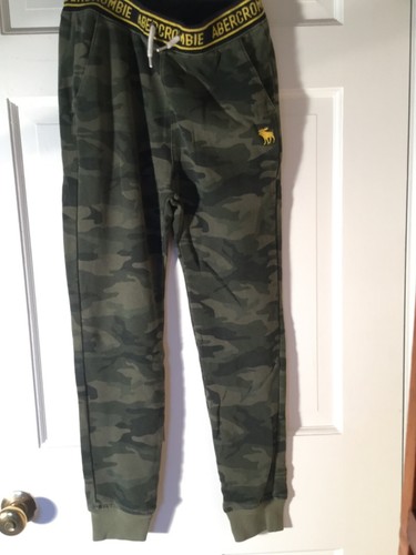 Abercrombie & Fitch Boys Camo Outfit size 13/14 - Picture 4 of 9