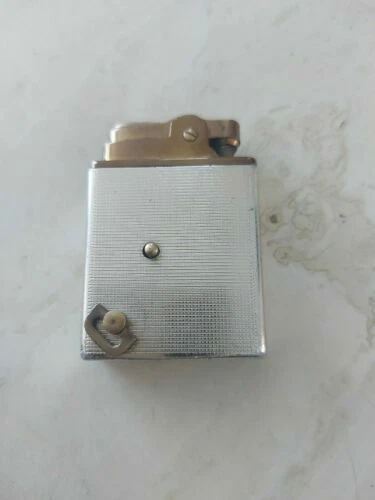 Altes Benzinfeuerzeug