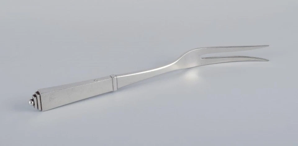 Georg Jensen Pyramid. Carving fork in sterling silver. - Image 2 of 4