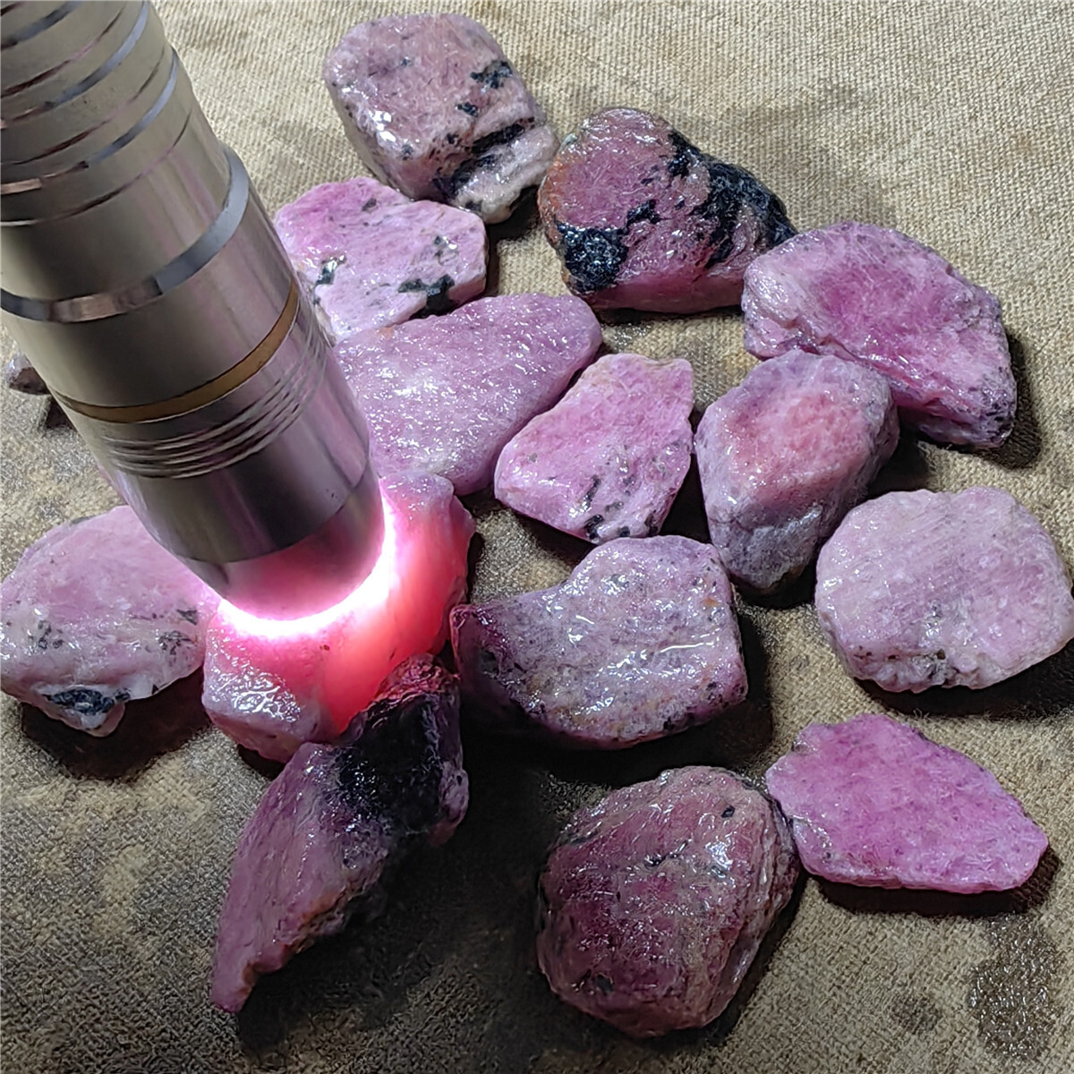 228g Natural Red Corundum Ruby Crystal Rough Mineral 228g Natural Red Corundum Ruby Crystal Rough Mineral
