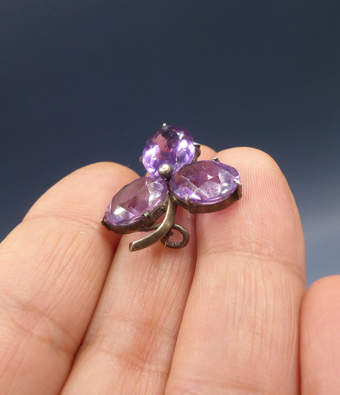 Antique Solid Silver and Amethyst Clover Brooch -… - image 7