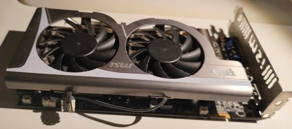 Scheda Video MSI ATI Radeon HD R5770 Hawk 1GB GDDR5 PCI-E Twin Frozr II Testata - Immagine 4 di 4