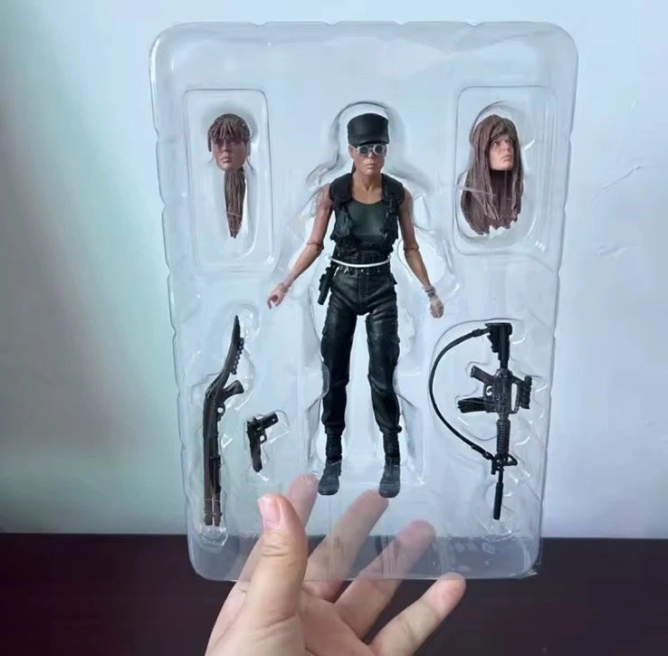 NECA Terminator 2 Judgment Day T-800 Sarah (7-14 días para envío). Foto 2 de 2