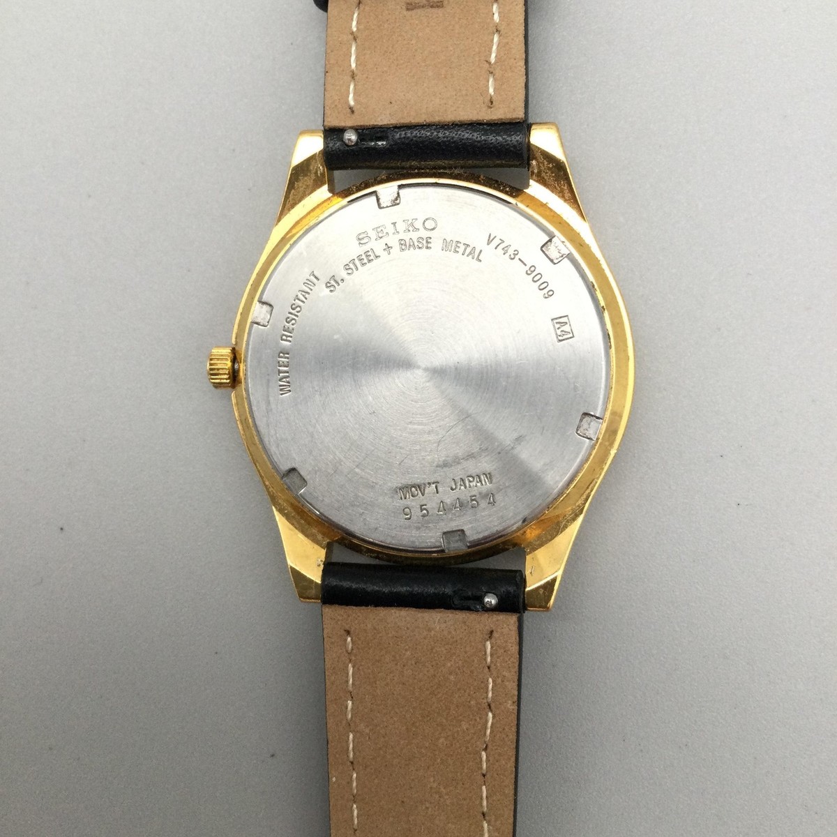 Vintage Seiko Mens Watch 36mm Day Date Gold Tone V743-9009 New