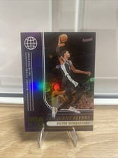 2024-25 NBA Hoops Victor Wembanyama Frequent Flyers Holofoil Parallel insert