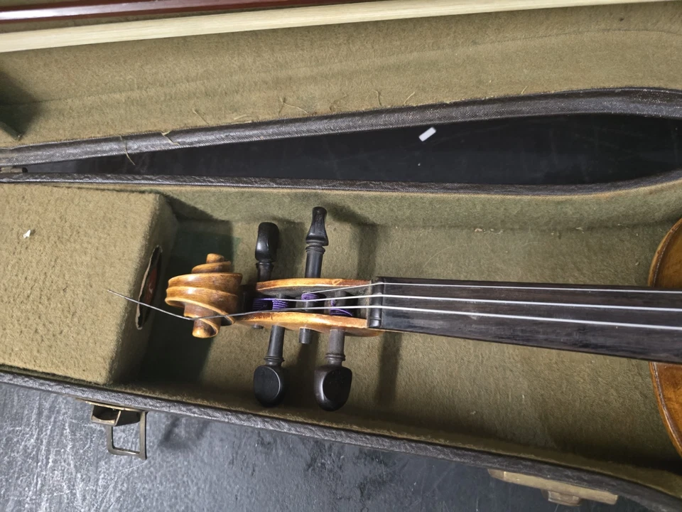 Vintage West German COPY OF STRADIVARIUS VIOLIN With Bow And Lifton Case - Image 2 of 4