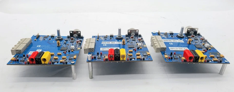 LOTE DE 3 Dispositivos Analógicos AD9129 Cable Transmisor 12023 Rev A Foto 2 de 4