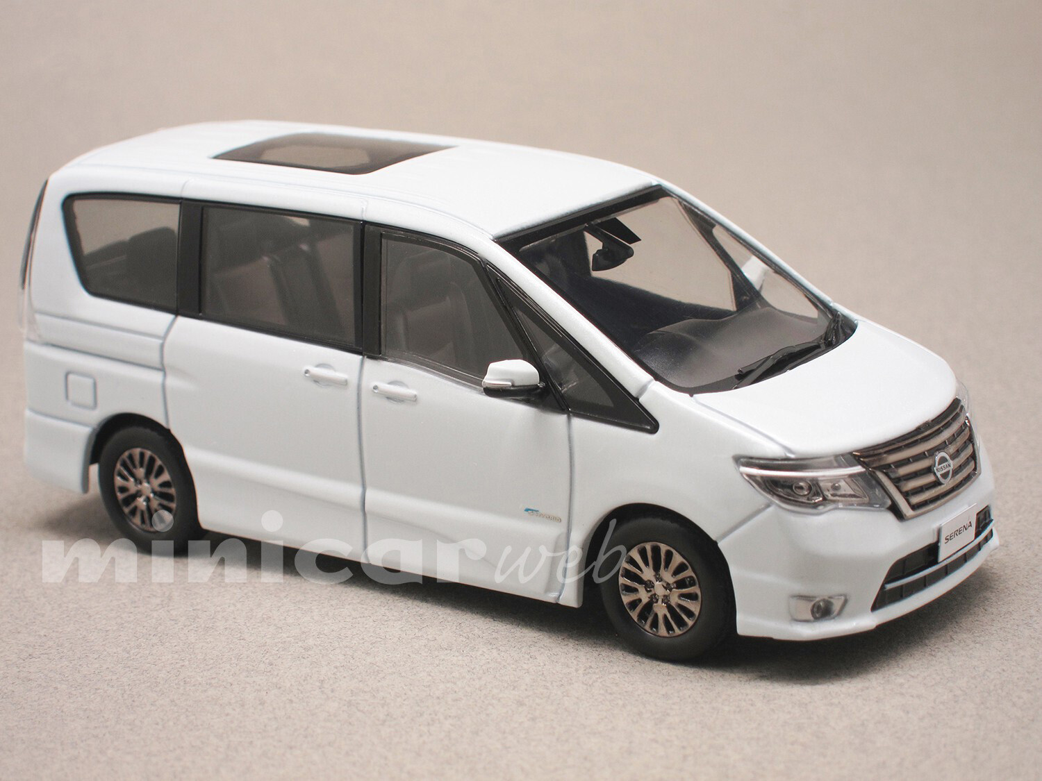 Nissan Serena 2014 blanc voiture miniature 1/43e Kyosho 03871BMW de collection
