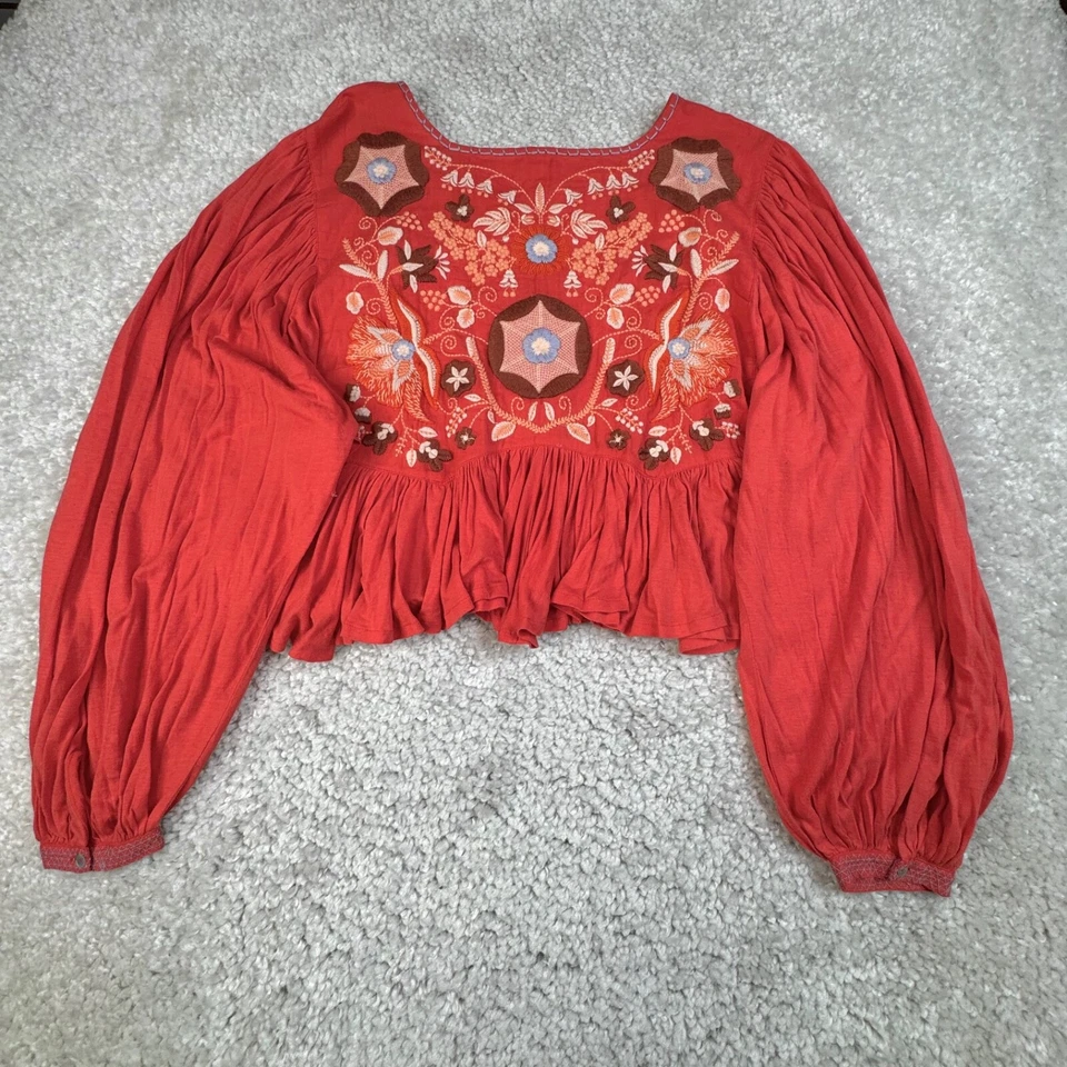 Blusa corta Free People Claudine bordada floral para mujer grande DEFECTUOSA Foto 2 de 4