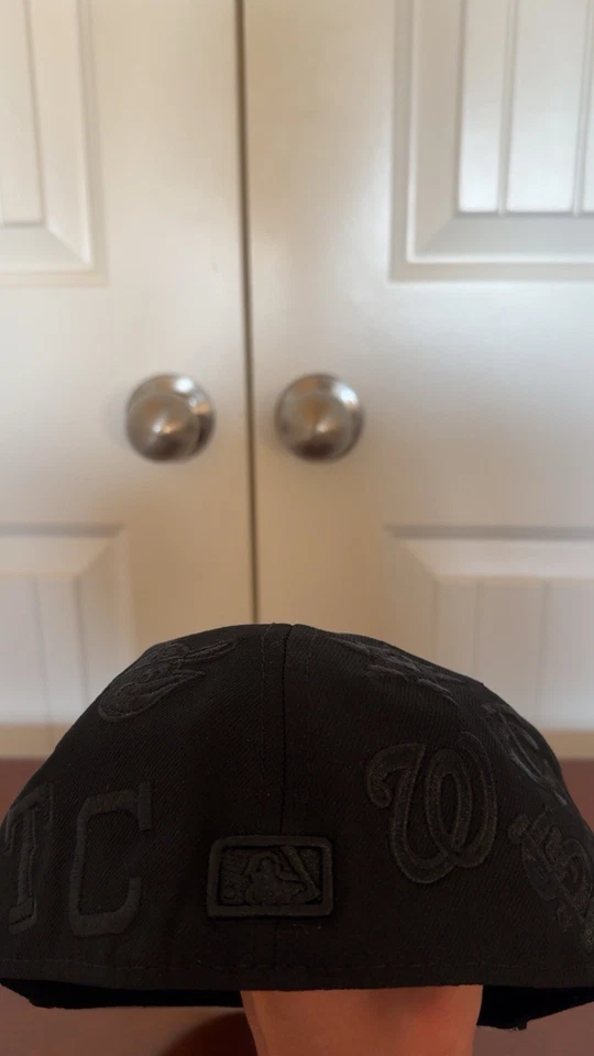 Supreme x MLB x New Era Fitted Hat | Size 7 5/8 | SS20H23 Black (MSG BEFORE BUY) - Image 4 of 4