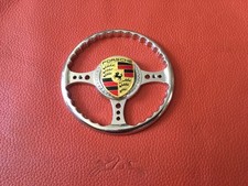 BADGE DE CALANDRE PORSCHE NEUF AVEC FIXATIONS
