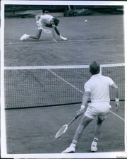 1970 Rod Laver Allan Stone Falls During Us Open Tennis Match Tennis 8X10 Photo