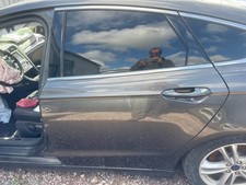 Porte arrière et accessoires Ford MONDEO