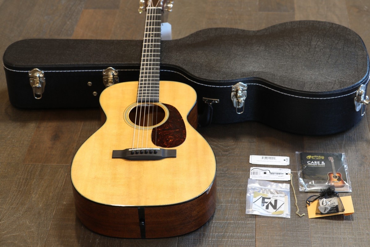 Martin ooo-18 Standard　美品 2018 Martin 000-18 Standard Series Acoustic Guitar Natural + OHSC