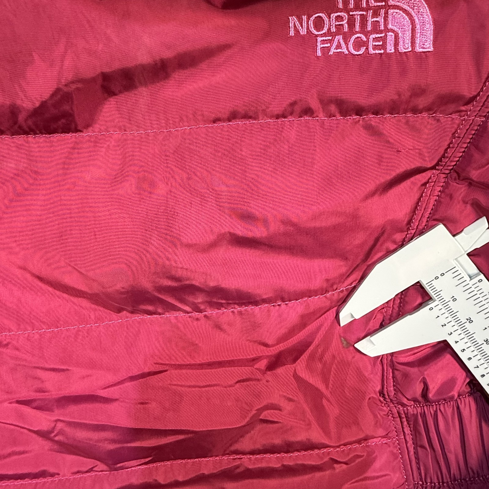 The North Face 550 Youth Girls  Hooded Down Jacket Magenta Size S7/8 thumbnail 9