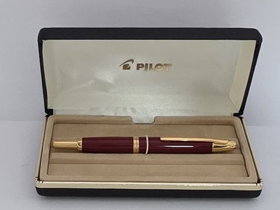 Pilot 14K585 Fountain Pen Capless In Box W/ Papers / Refills Red & Gold A1005 