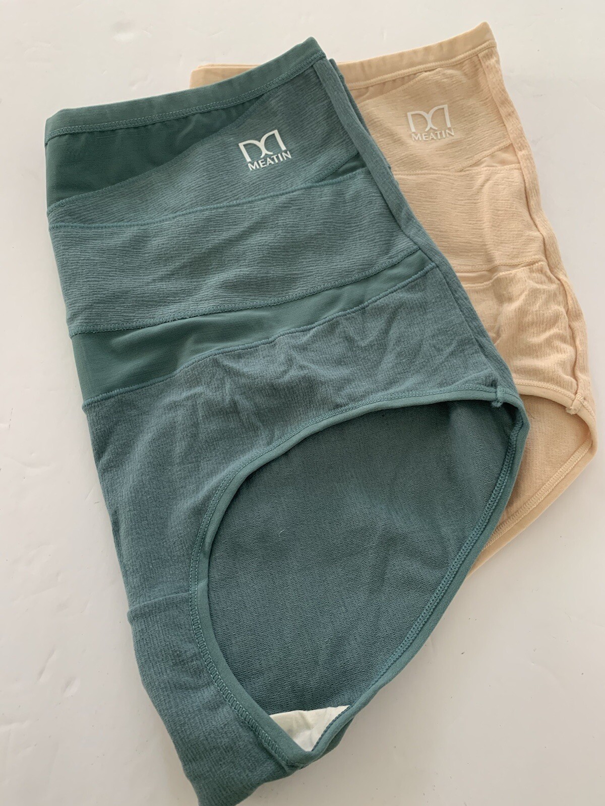 Meatin Women’s Underwear Briefs TWO PAIRS XXL NWOT One Teal One Beige