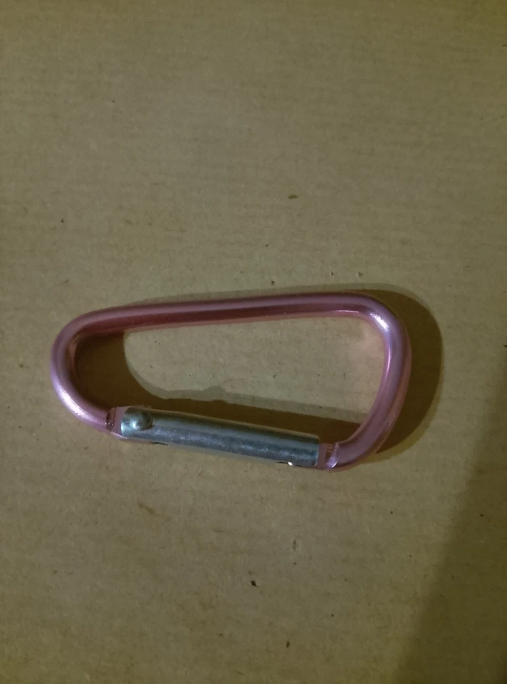 mousqueton alu 4.5 cm couleur rose - Photo 1/1