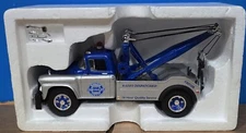 2000 1st FIRST GEAR 1958 GMC Tow Truck Wrecker Chevrolet Service 1/34 Scale
