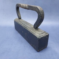 Antique Dale & CO Cast Iron Tailor's Sad Iron #16 Twist Handle