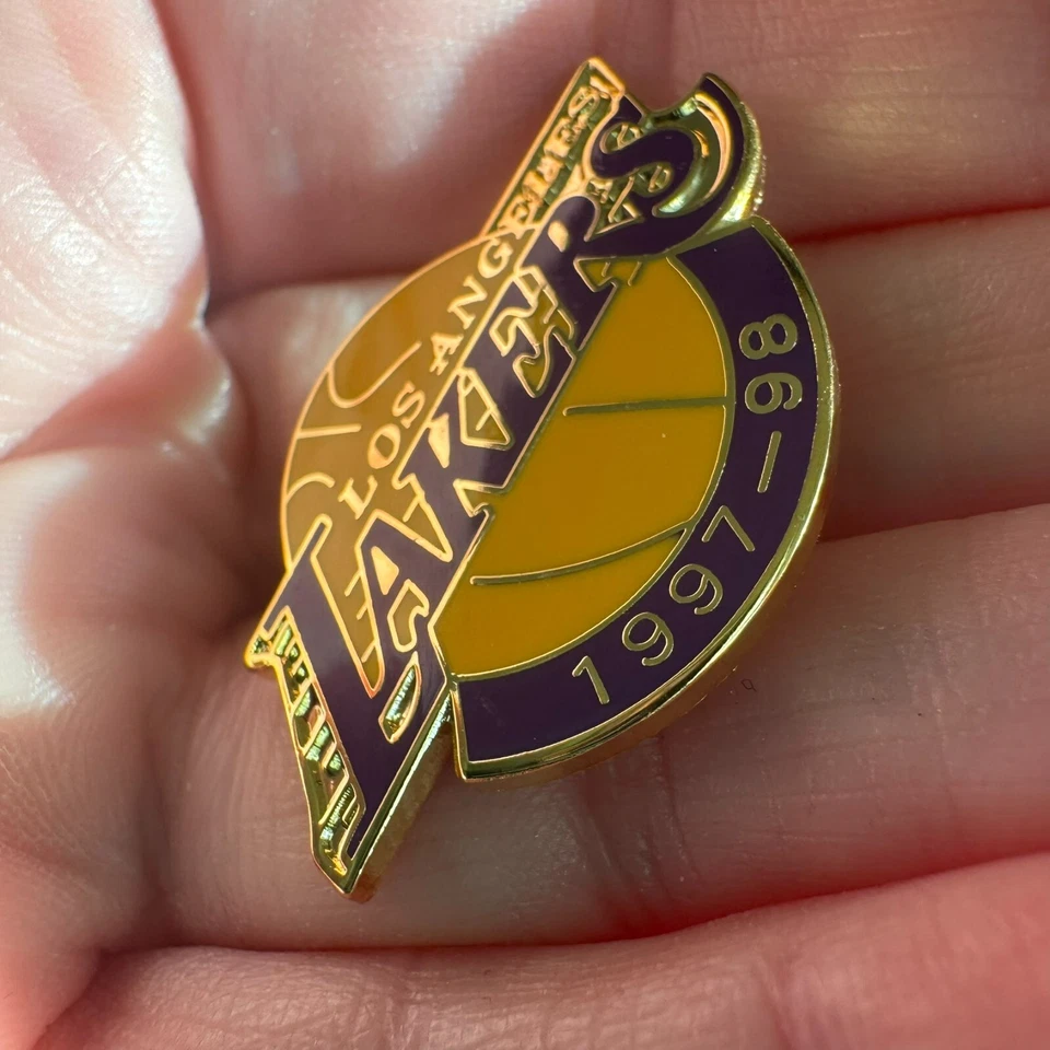 Vintage Los Angeles Lakers Enamel Lapel Pin 1997-98 Kobe Bryant Shaq O'Neal NBA - Image 2 of 3