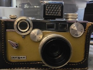 Vintage Argus C3 'Brick' Camera Cintar 50mm f/3.5 w/Case and Flash