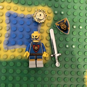 Lego Castle Knights Kingdom I  King Leo Minifigure 6026 6098 6091 6095