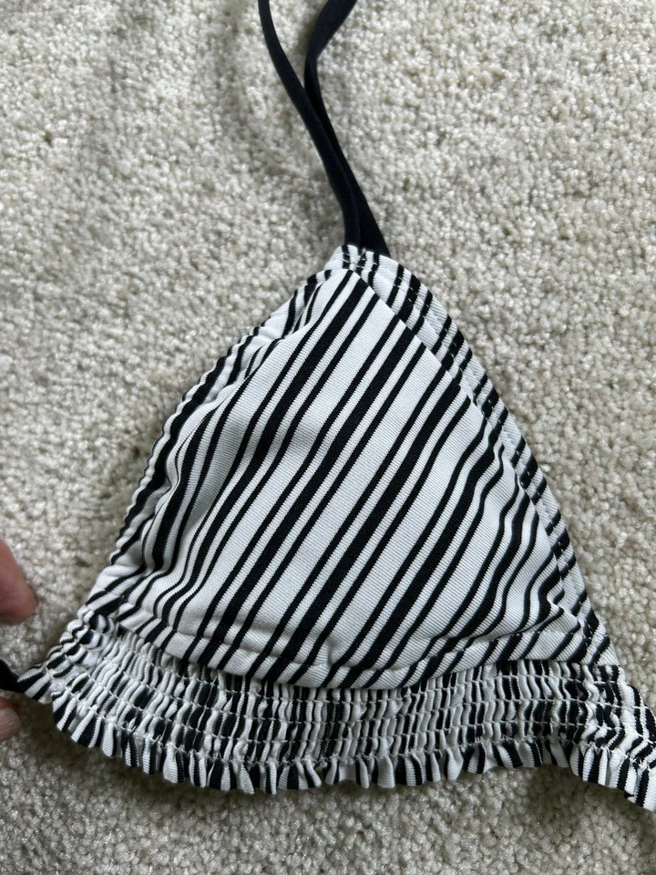 Mossimo Women's Swimwear Black White Stripe Bikini Top Small Nylon - Image 2 of 4