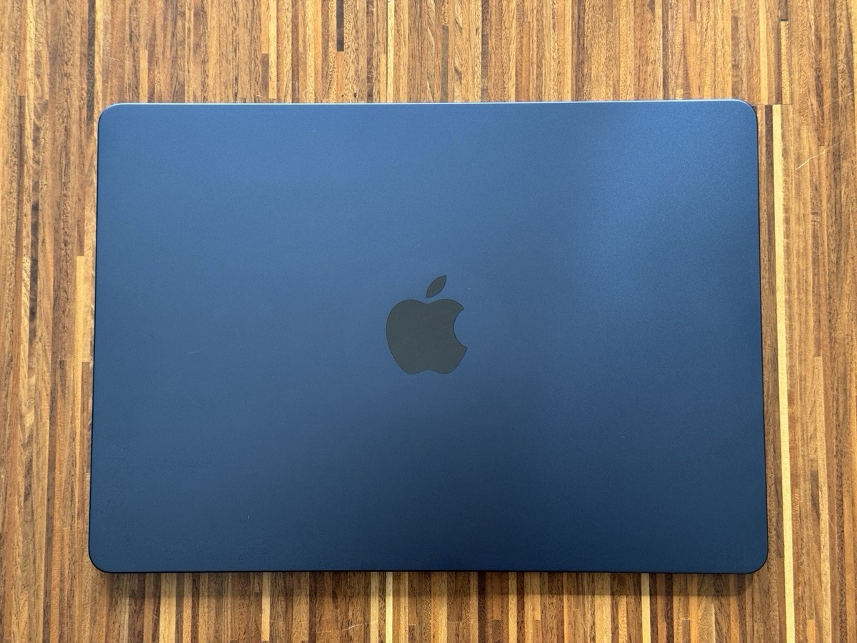 2022 Apple MacBook Air 13