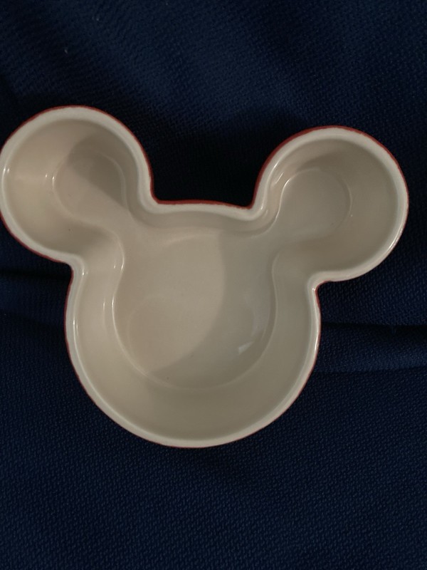 Le Creuset Disney Mickey Mouse Red Stoneware Ramekin 7.5 oz  17 43