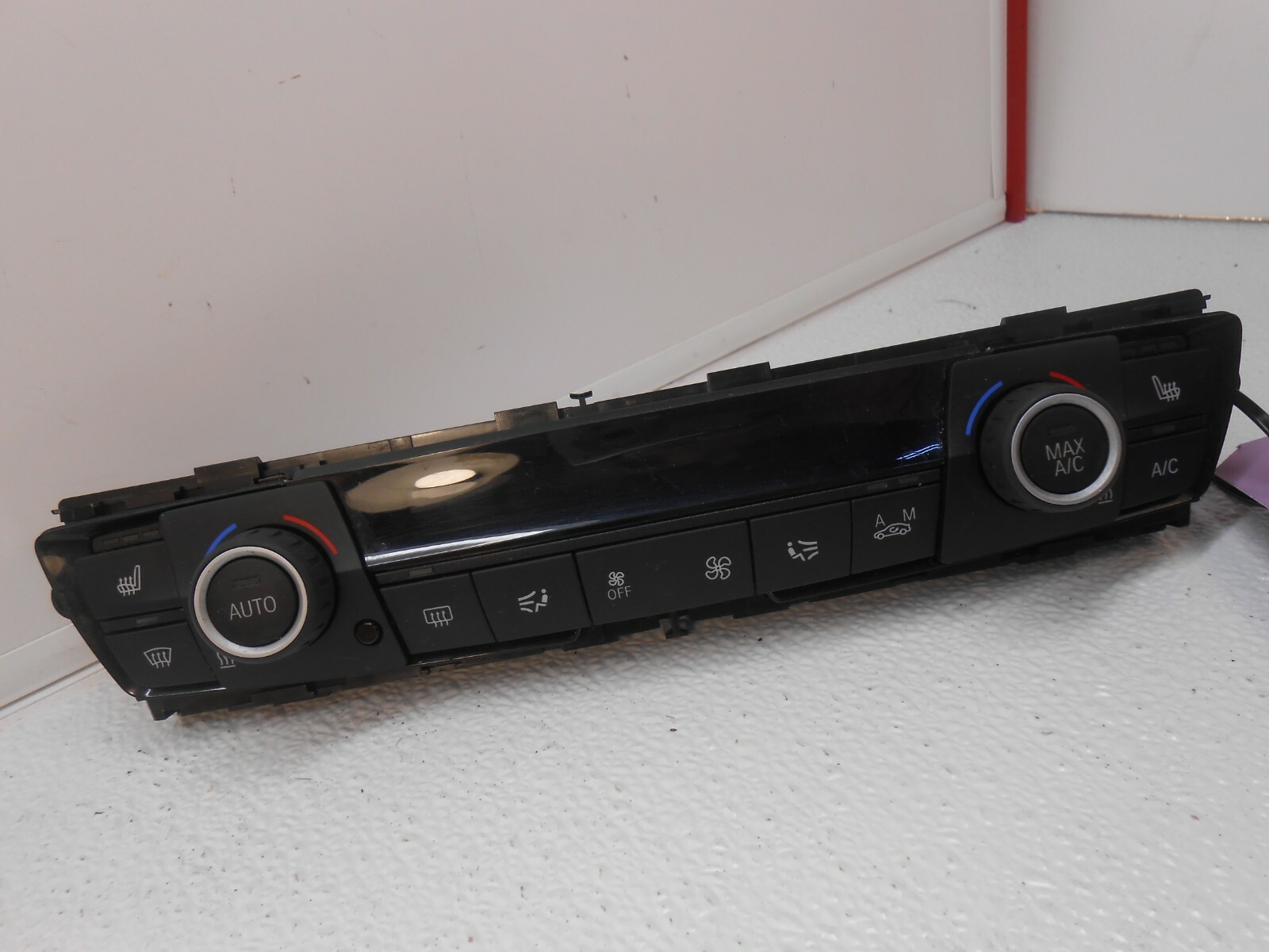 2013-14 BMW 320I,F30 Sedan Climate Control W/ Heated Seat OEM 