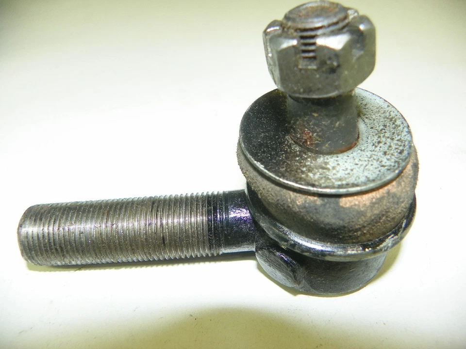 Extremo de varilla de amarre exterior izquierdo Moog ES108L Jeep Wagoneer Cherokee Dodge W100 1974-1983 Foto 3 de 4