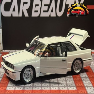 BMW M3 (E30) 1988 1:24 Scale Car Model