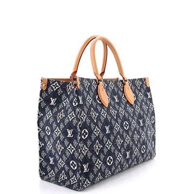 Louis Vuitton LV Limited Edition
Since 1854 Monogram Jacquard Louis Vuitton Petit Sac Plat Bag Limited Edition Since 1854  main image 4