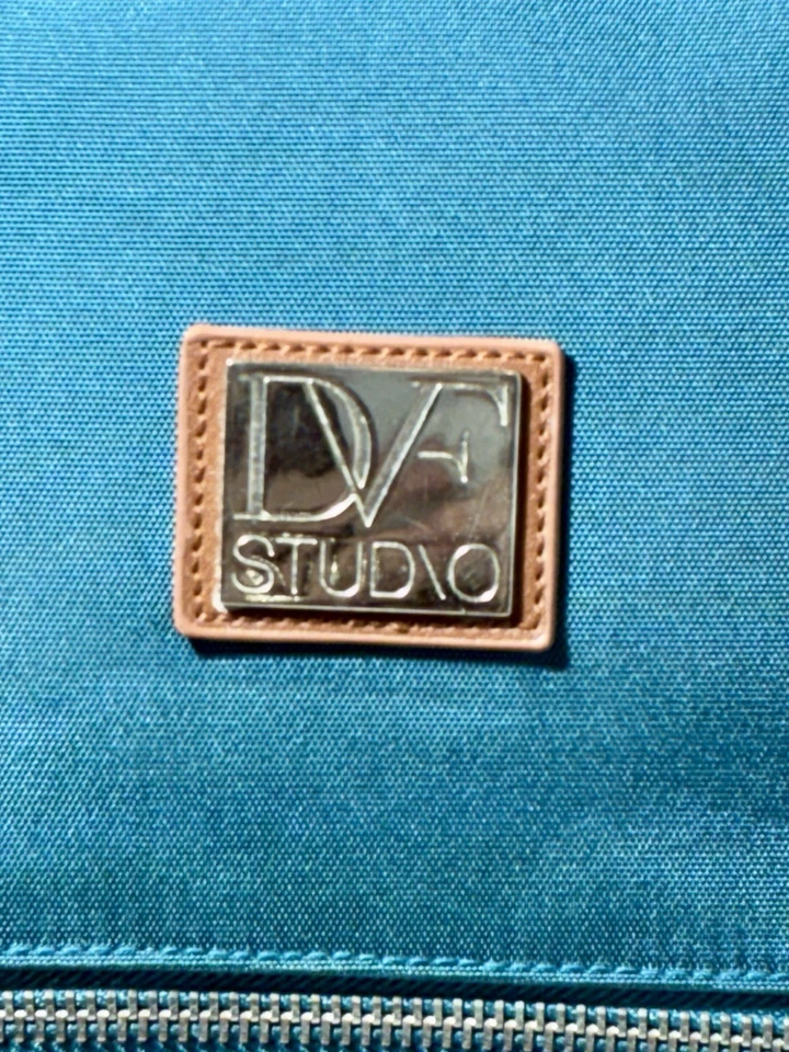 Большая нейлоновая сумка-тоут Diane von Furstenberg DVF для выходных с ремешком - Изображение 3 из 4