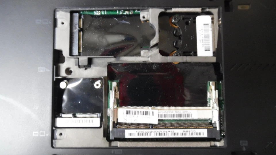 Genuine Lenovo ThinkPad T420S - i5-2520M@2.5GHz Motherboard - 63Y1716 - Tested - Image 3 of 4