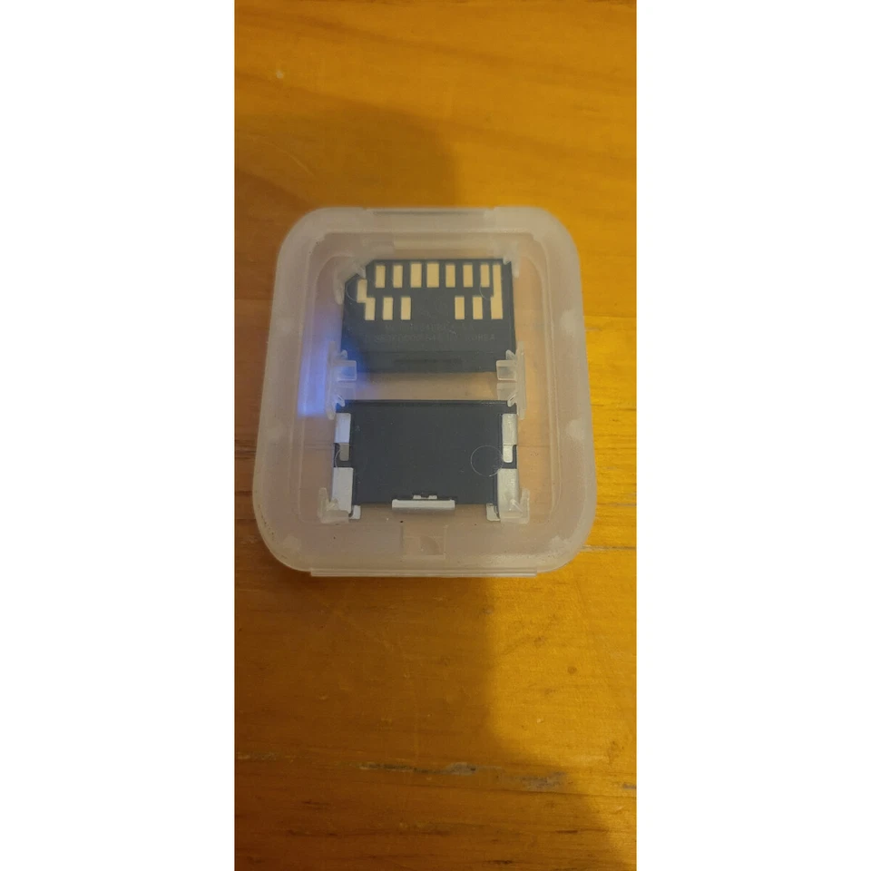 Black 1.8/3.0 Volt 64MB Multimedia Memory Card with Case for Digital Camera - Image 3 of 4