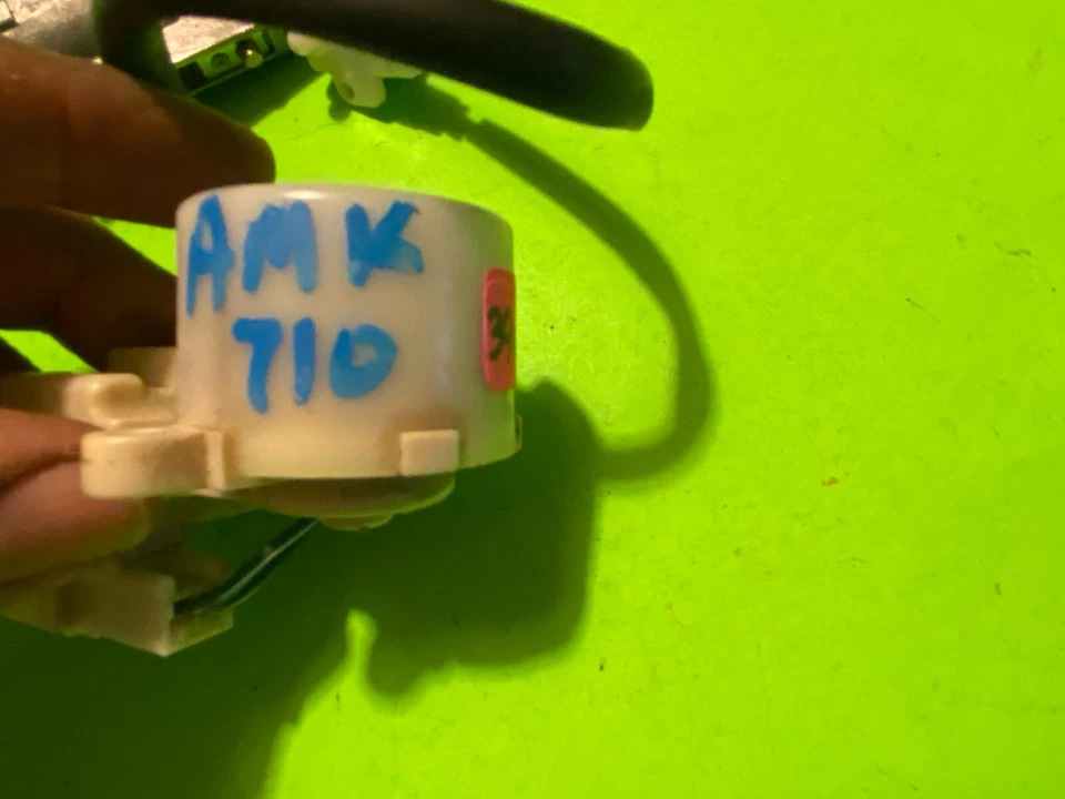 1996 TOYOTA AVALON IGNITION SWITCH LOCK W/KEY OEM - Image 4 of 4