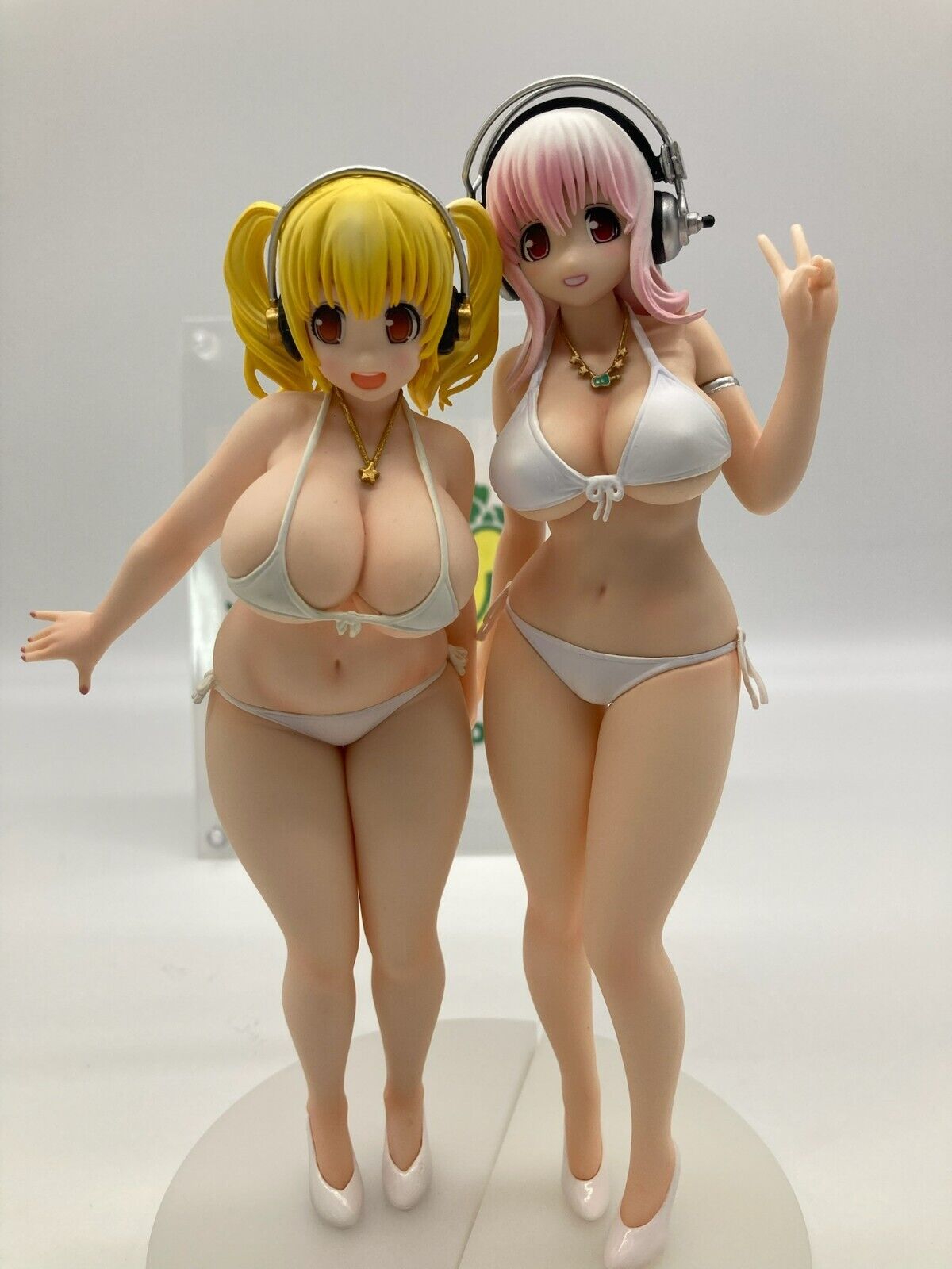 Sonico and pochaco