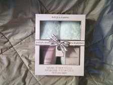 Baylis  Harding Jojoba, Vanilla  Almond Oil Bath Gift Set, WITH slippers