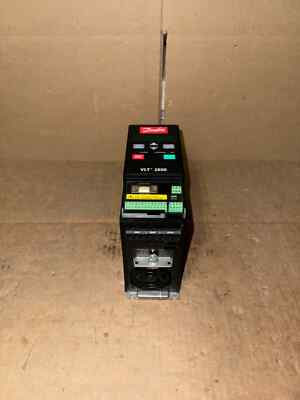 DANFOSS VLT2807PT4B20STR5DBF00A00C0 AC DRIVE, 380-VAC, USED! MAKE OFFER!