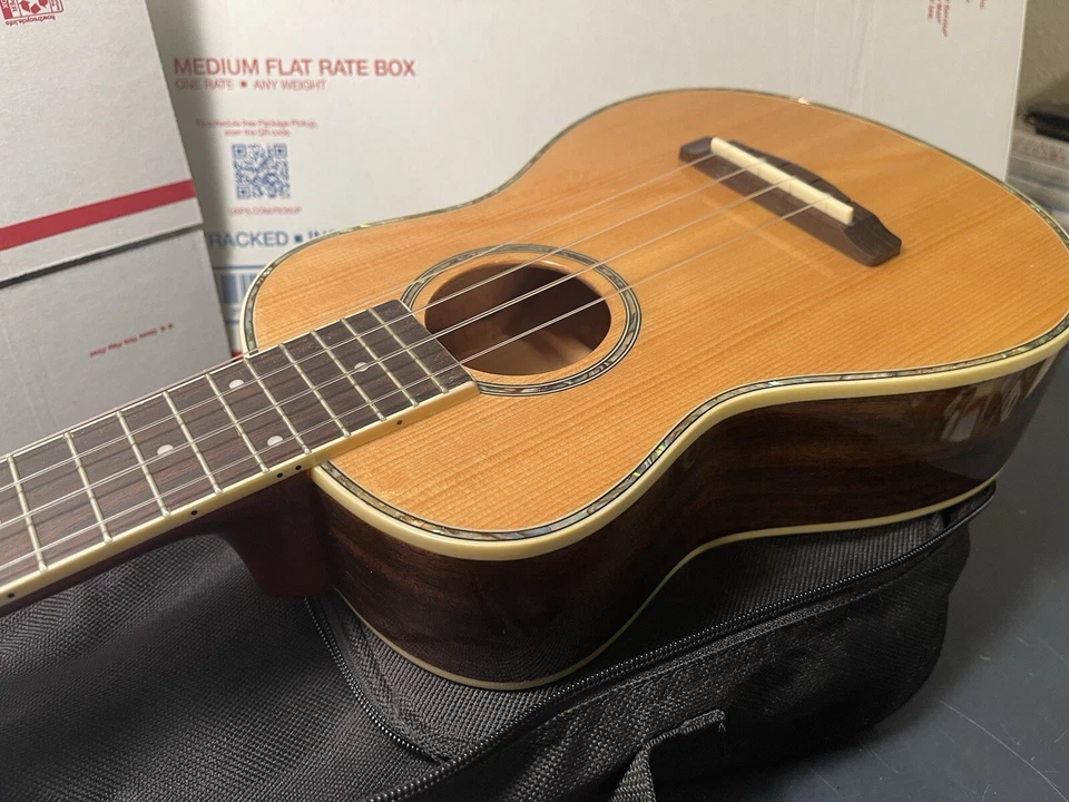 Greg Bennett Uk-70 Ukulele *Pls read* - Image 3 of 4