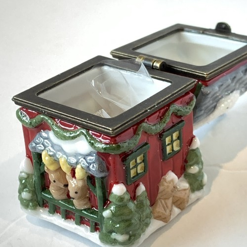 PHB Porzellan klappbare Schmuckschachtel. Die Christmas Lane Serie: Das Haus des Weihnachtsmanns. - Bild 8 von 19