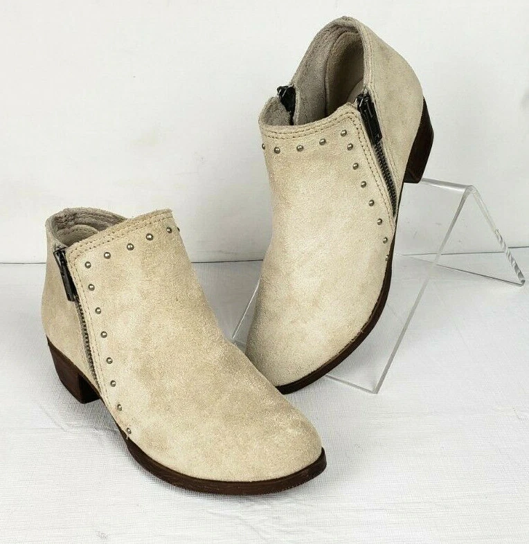 Minnetonka brie boot sale