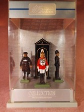 W Britain Collection "The London Scene" Hand Painted Metal Guards In Case