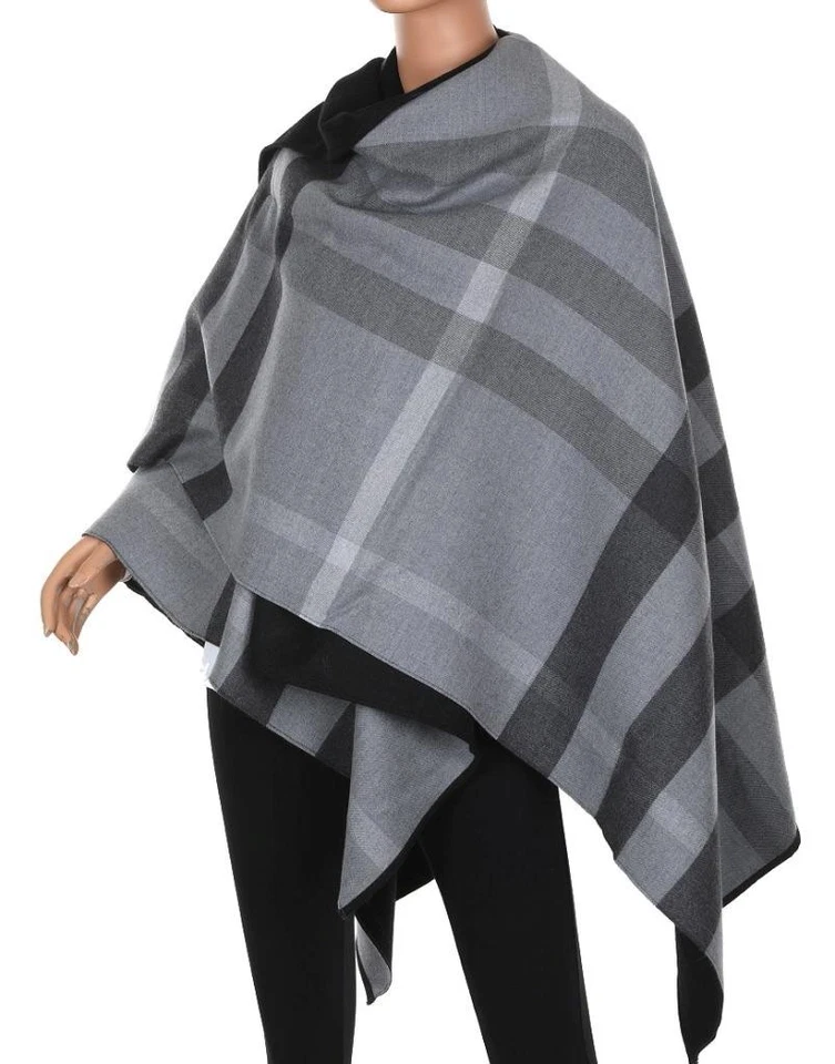 CHAQUETA PONCHO NUEVA BURBERRY NEGRA GRIS A CUADROS REVERSIBLE CAPA SÓLIDA TALLA ÚNICA Foto 3 de 4