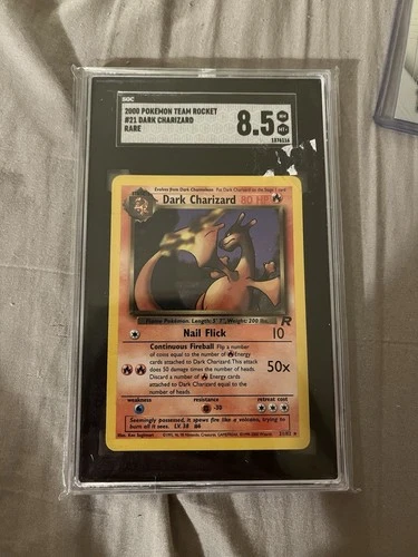 Pokémon 2000 Team Rocket Dark Charizard 21/82 Rare Regular SGC 8.5